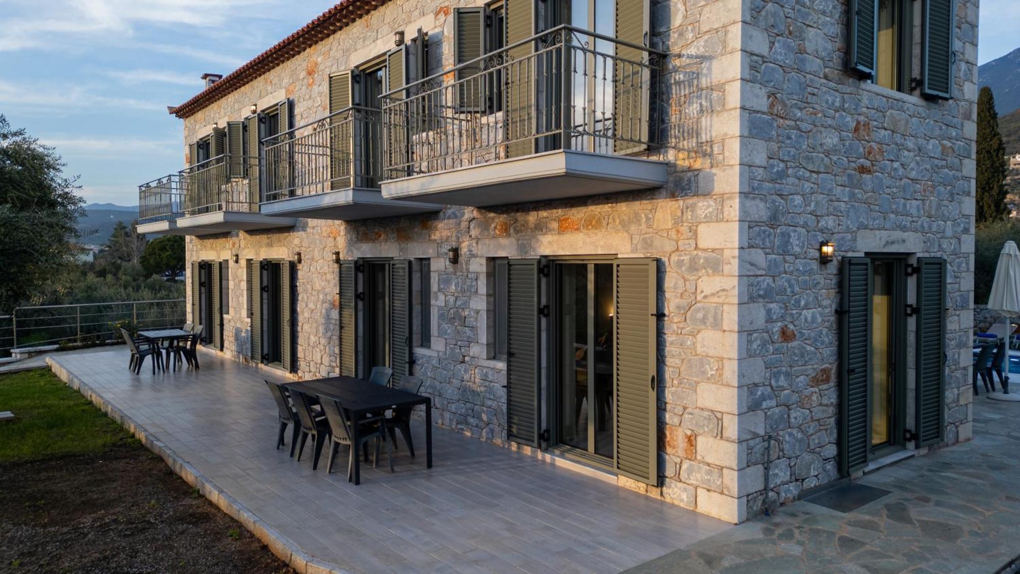 Torri Di Pietra Villa Stoupa Exterior photo