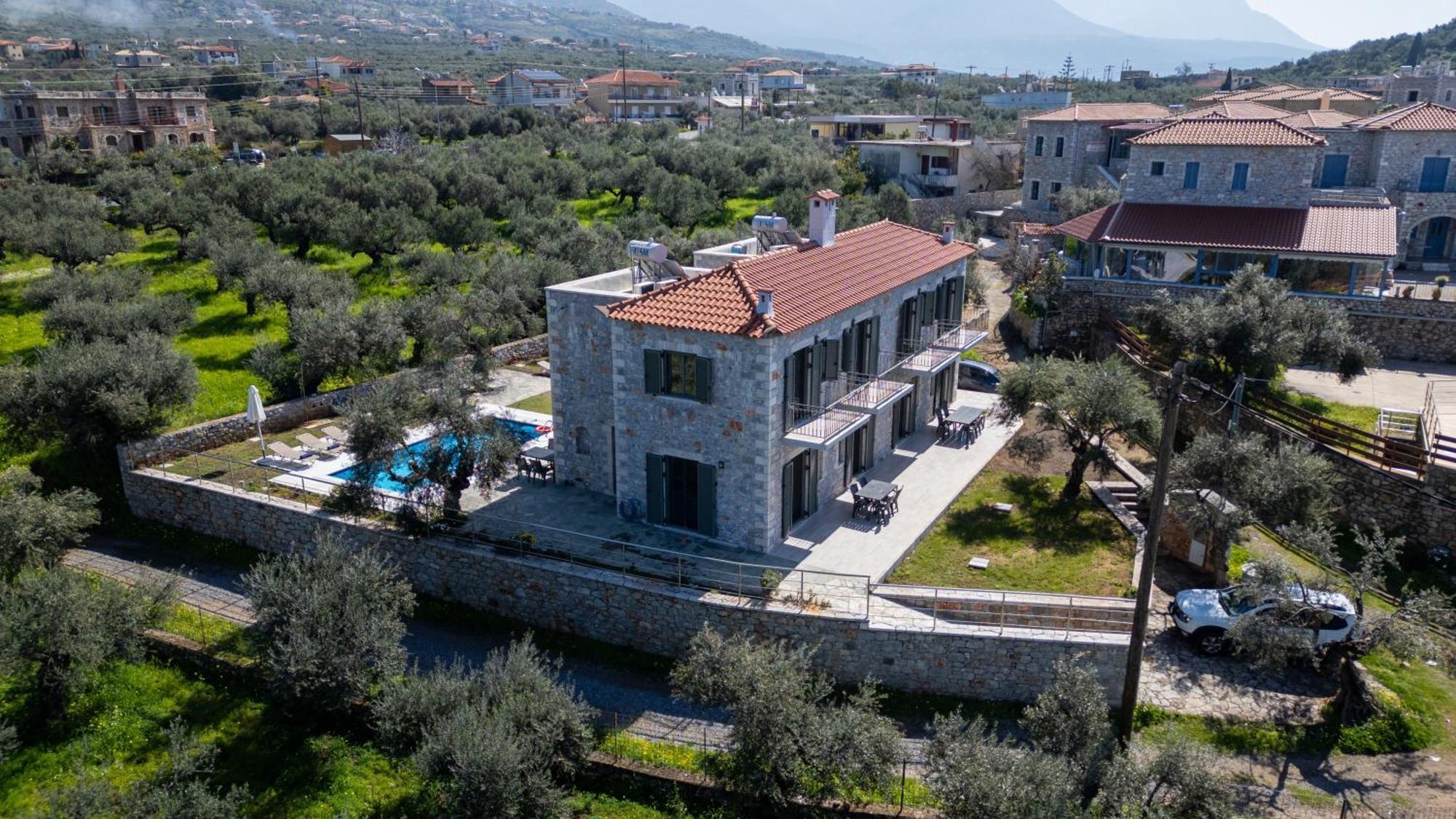 Torri Di Pietra Villa Stoupa Exterior photo