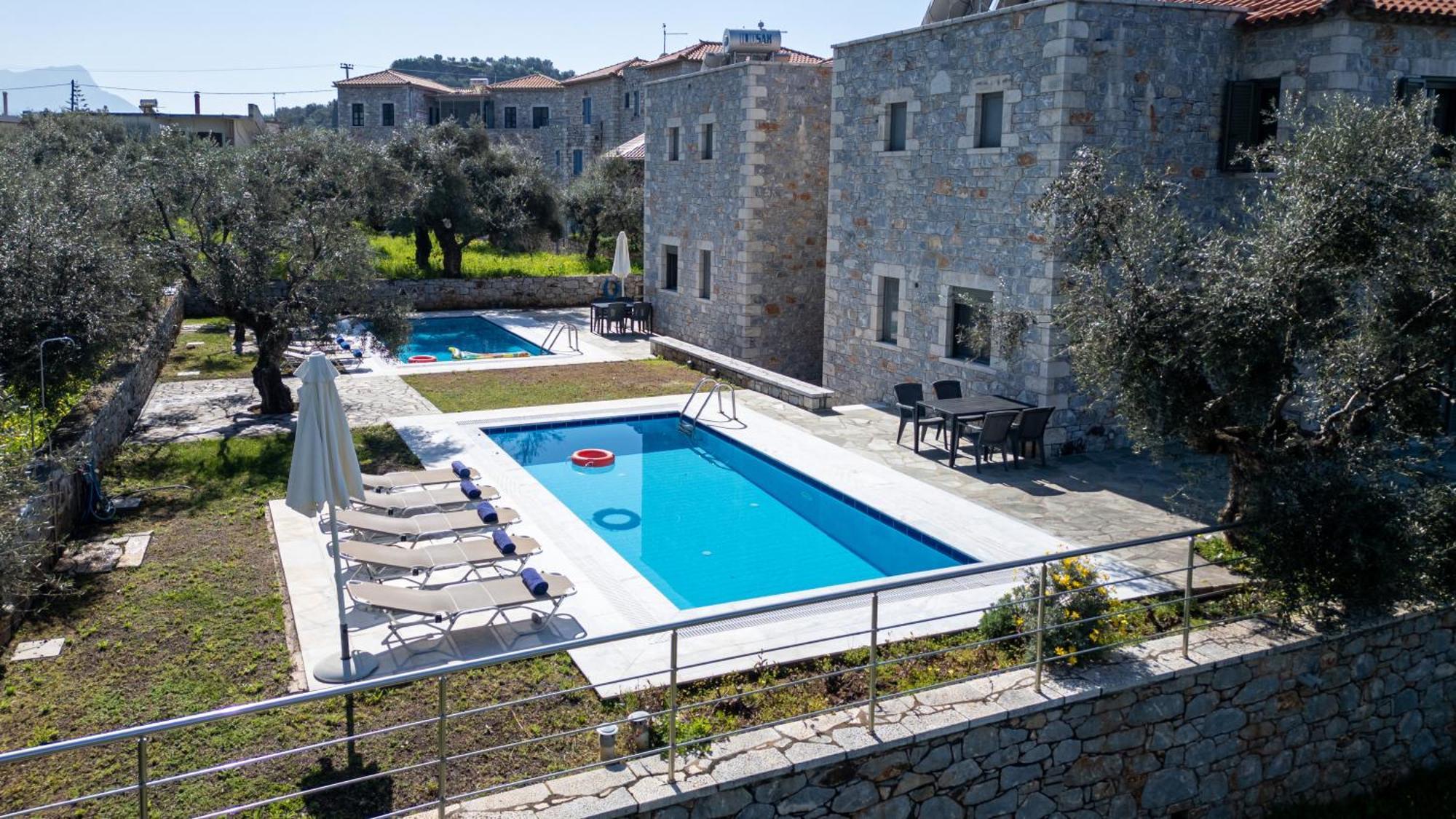 Torri Di Pietra Villa Stoupa Exterior photo