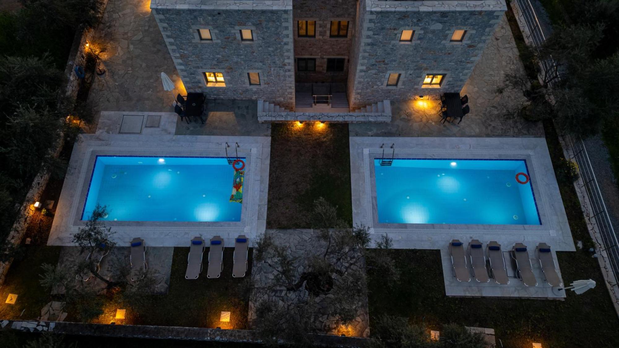 Torri Di Pietra Villa Stoupa Exterior photo