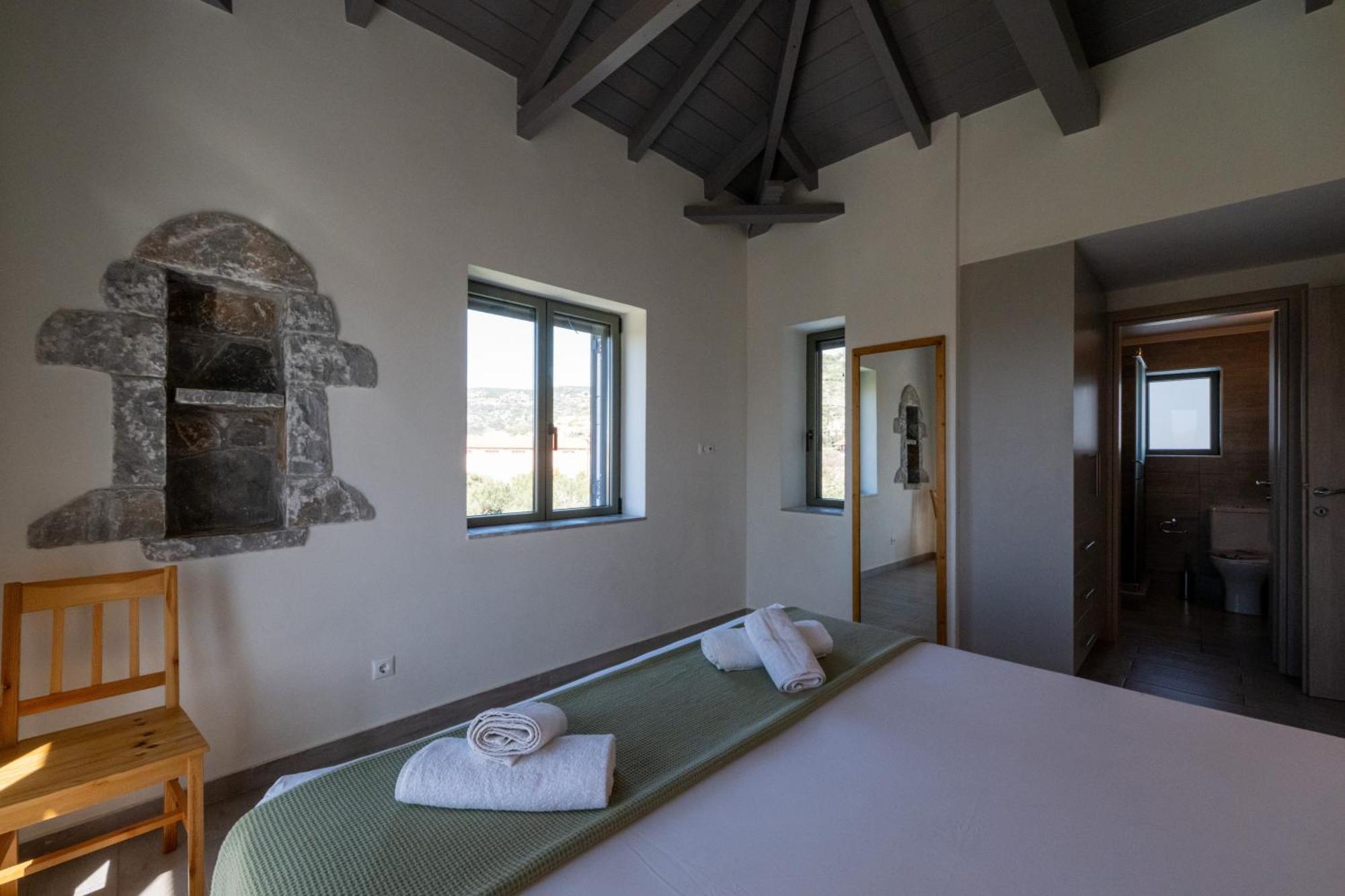 Torri Di Pietra Villa Stoupa Room photo