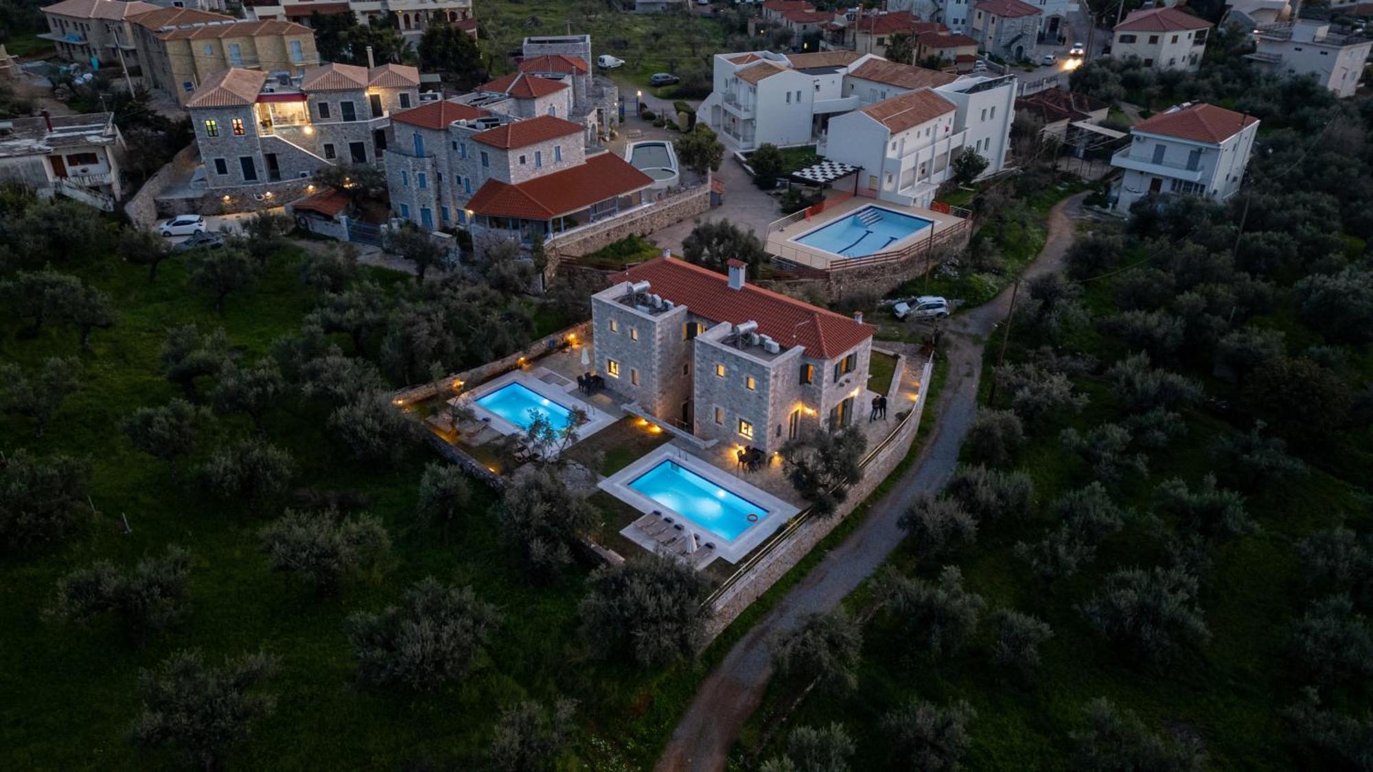 Torri Di Pietra Villa Stoupa Exterior photo