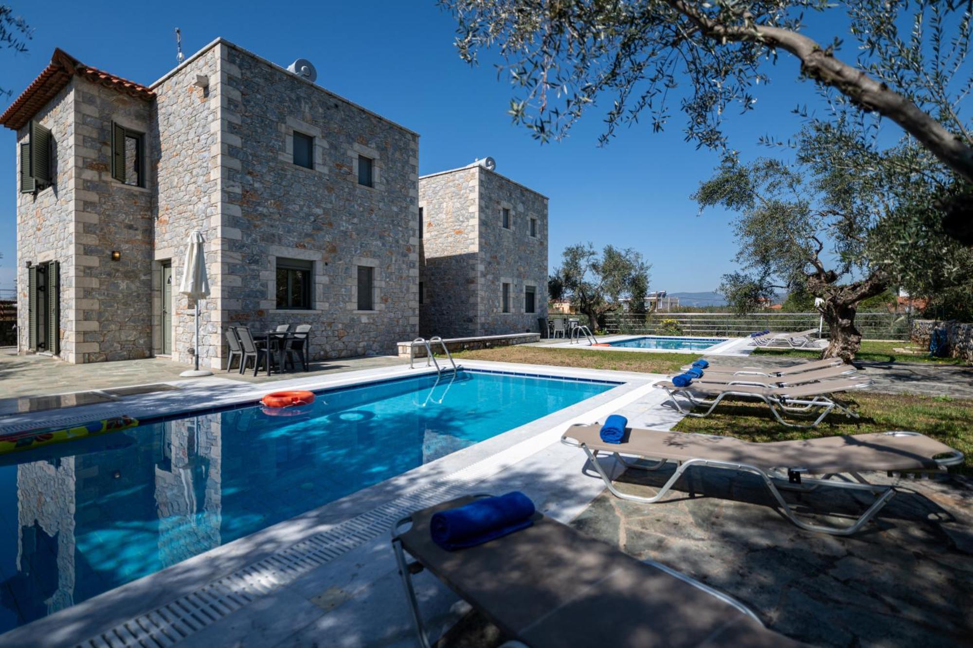 Torri Di Pietra Villa Stoupa Exterior photo