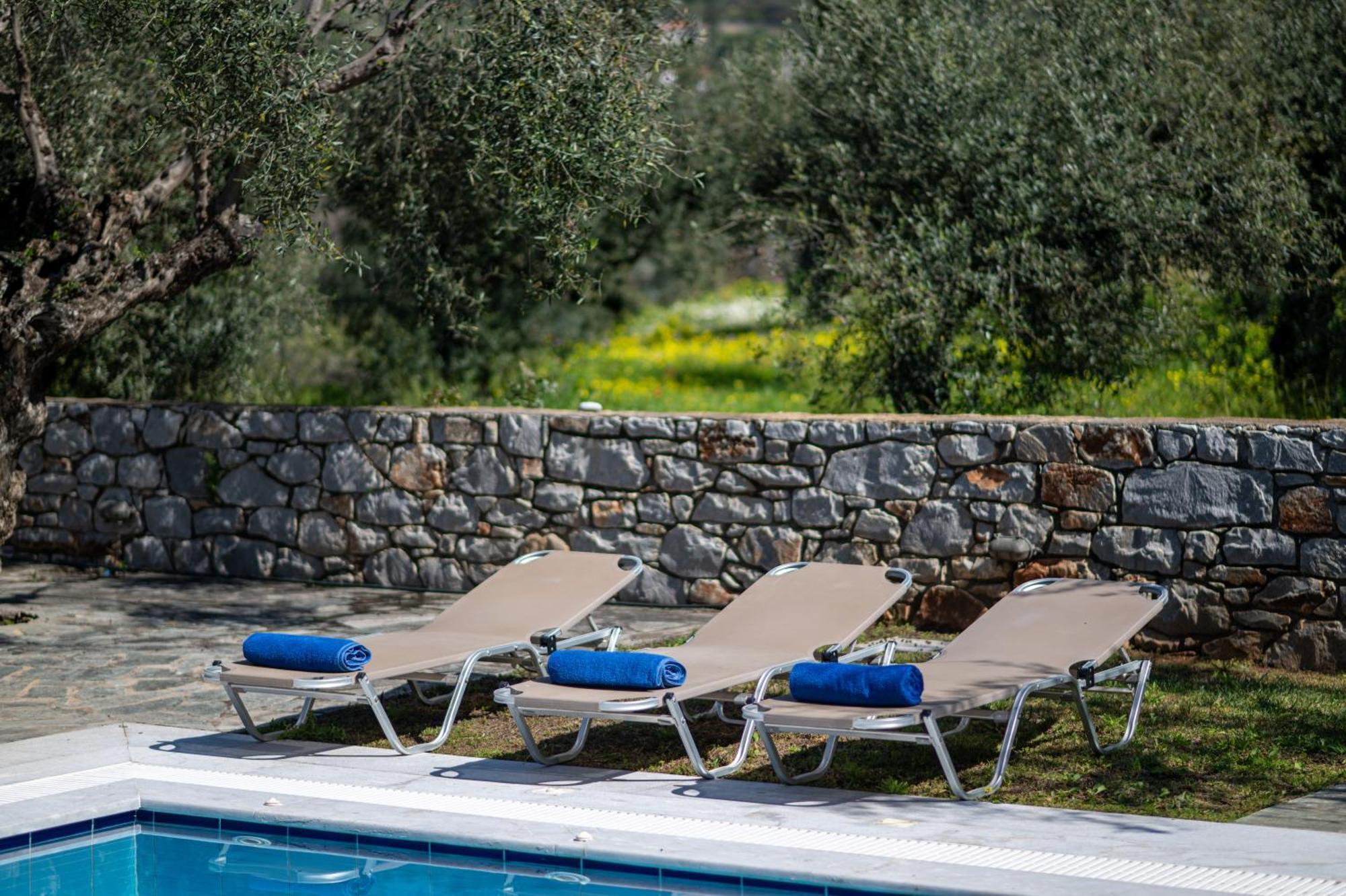 Torri Di Pietra Villa Stoupa Room photo