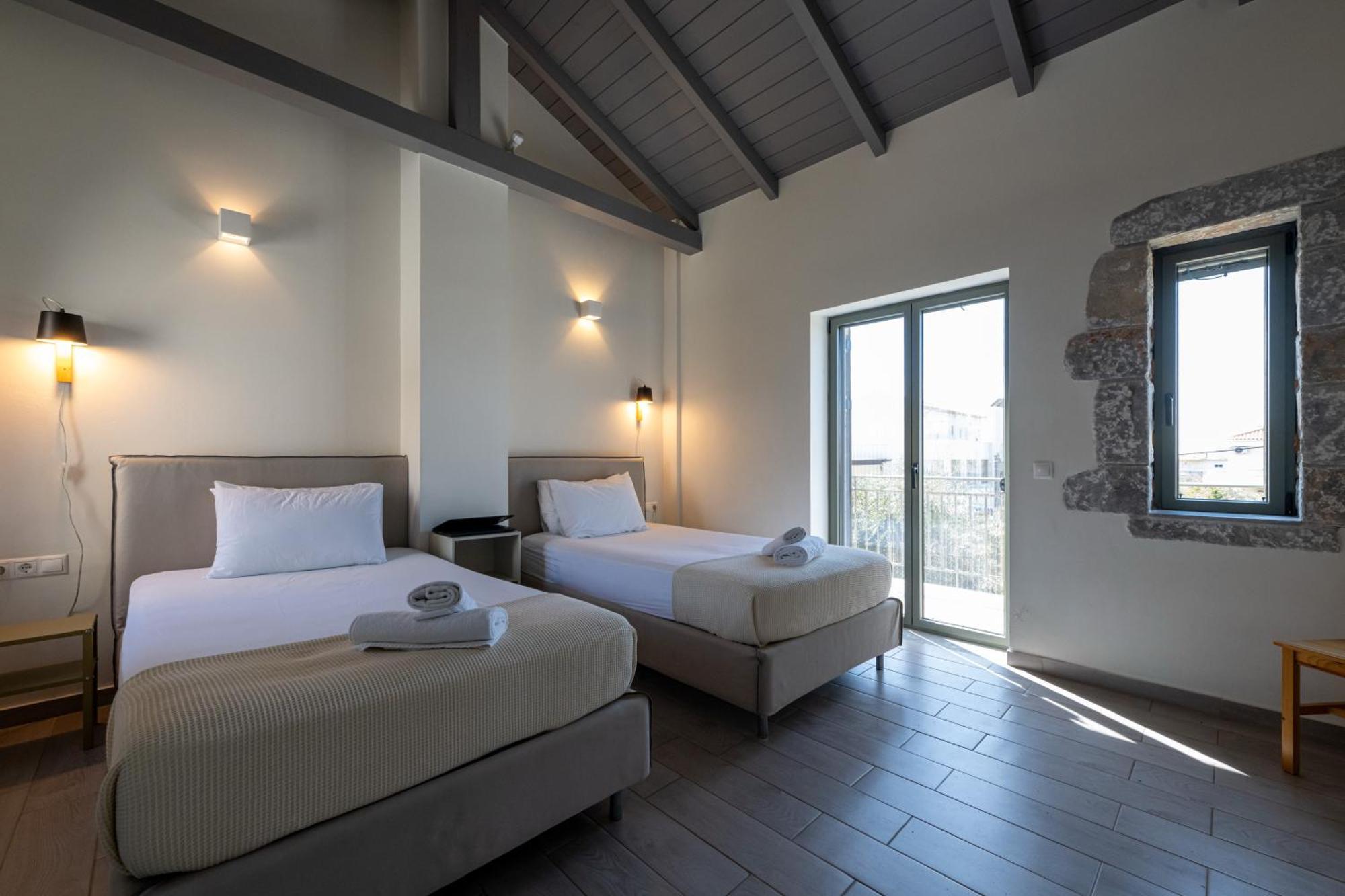 Torri Di Pietra Villa Stoupa Exterior photo