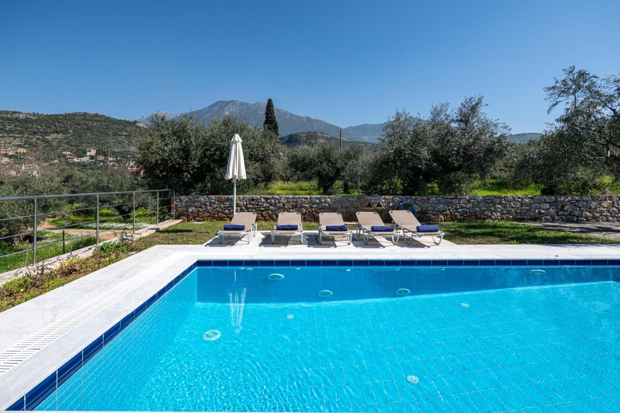 Torri Di Pietra Villa Stoupa Room photo